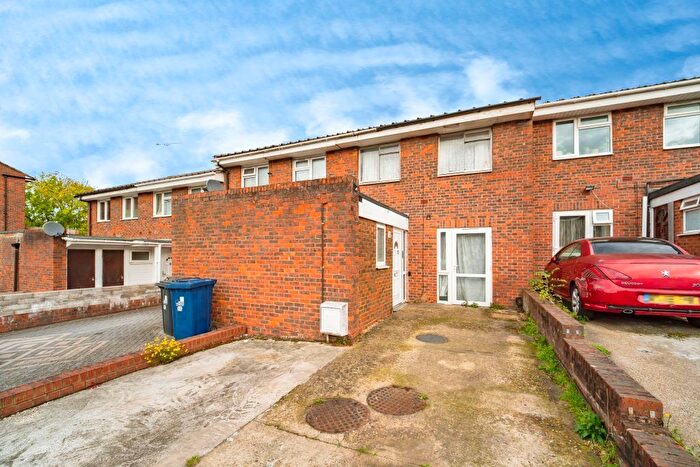 3 Bedroom Terraced House For Sale In Lancaster Road, Northolt, UB5