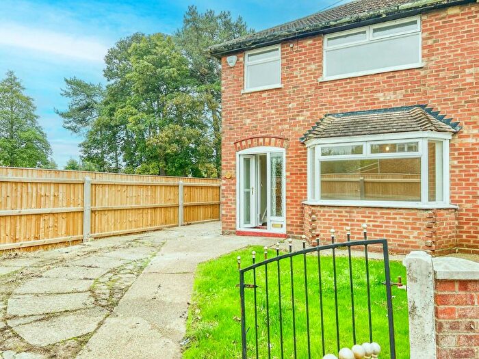 3 Bedroom Semi-Detached House For Sale In Tattershall Avenue, Grimsby, N.E.Lincolnshire, DN34