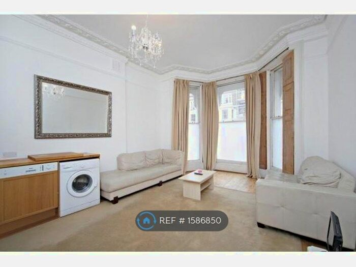 2 Bedroom Flat To Rent In Holland Road, London, W14