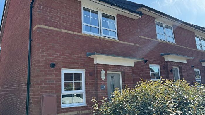 3 Bedroom End Of Terrace House For Sale In Harvey Avenue, Chippenham, SN15