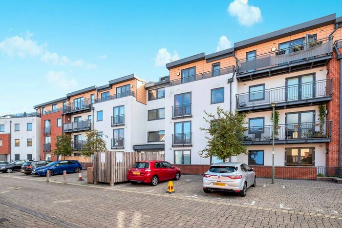 1 Bedroom Flat To Rent In Southern Road, Camberley, GU15