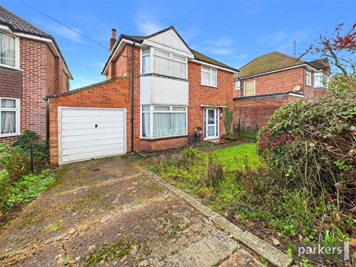 3 Bedroom Detached House For Sale In Silverdale Road, Earley, Reading, Berkshire, RG6
