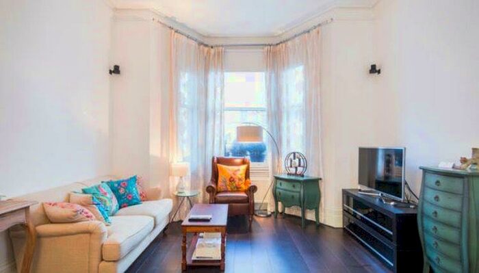 2 Bedroom Apartment To Rent In Finborough Road, SW10
