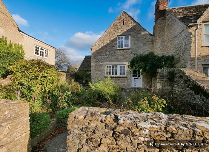 3 Bedroom Semi-Detached House To Rent In High Street, Meysey Hampton, GL7