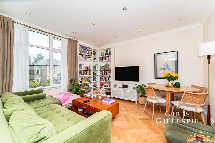 2 Bedroom Flat To Rent In Windmill Road, Brentford, TW8