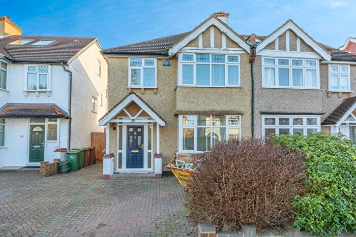 3 Bedroom Semi-Detached House For Sale In Garden Close, Wallington, SM6