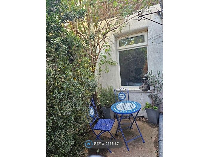 3 Bedroom Maisonette To Rent In Southchurch Ave, Southend, SS1