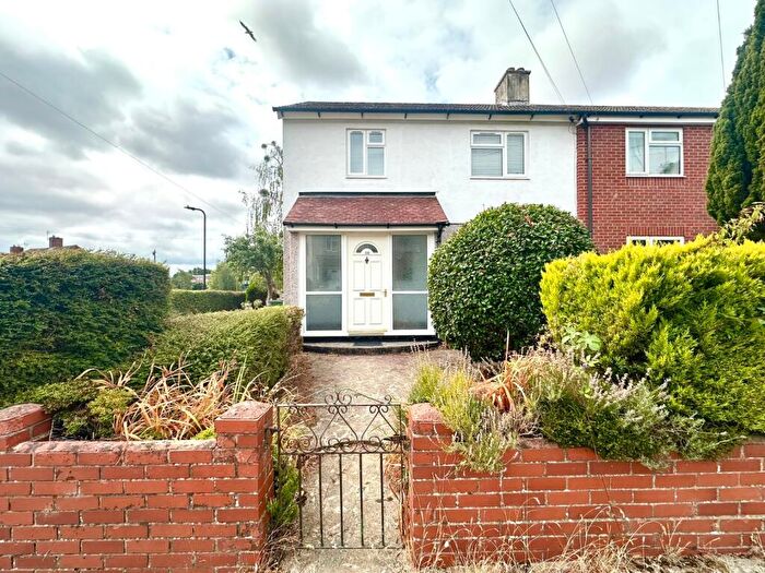 3 Bedroom End Of Terrace House To Rent In Byron Road, Southampton, Hampshire, SO19