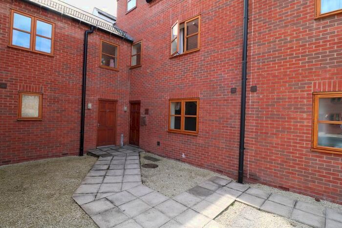 2 Bedroom Flat To Rent In Carlisle Mews, Gainsborough, DN21