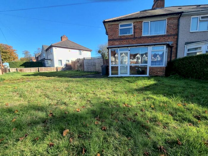 3 Bedroom Semi-Detached House To Rent In Shaftmoor Lane, Acocks Green, B27