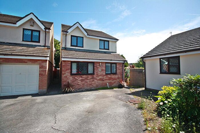 3 Bedroom Detached House For Sale In George Thomas Close, Porthcawl, CF36