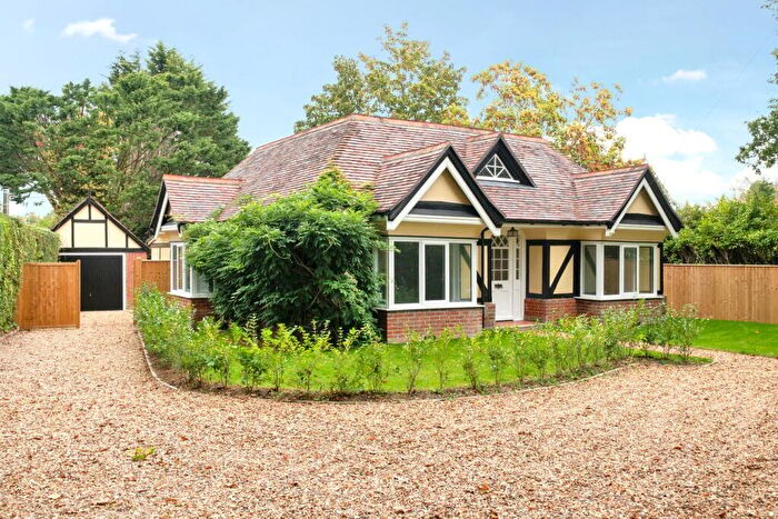 2 Bedroom Semi-Detached Bungalow For Sale In Southampton Road, Lyndhurst, SO43