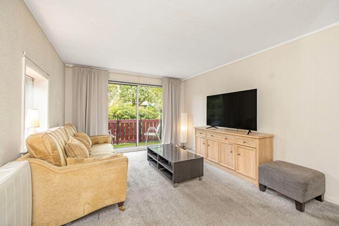 2 Bedroom Flat For Sale In / Lady Nairne Loan, Willowbrae, Edinburgh, EH8
