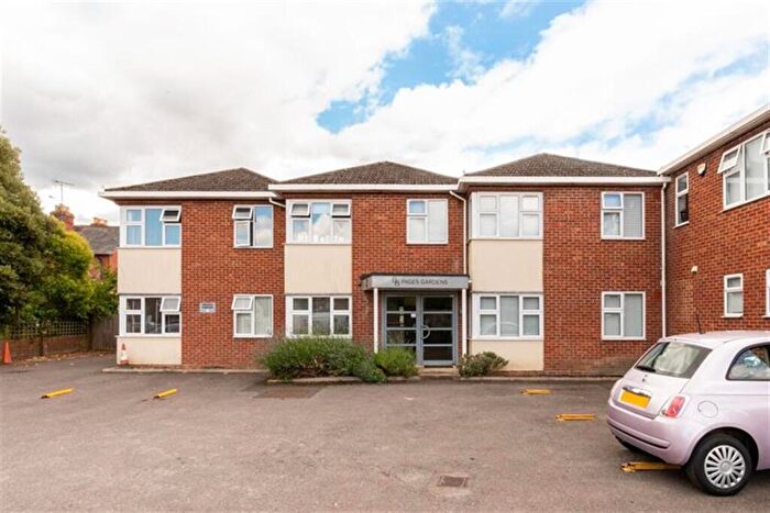 Apartment To Rent In Pages Gardens, Reading Road, Reading, RG8