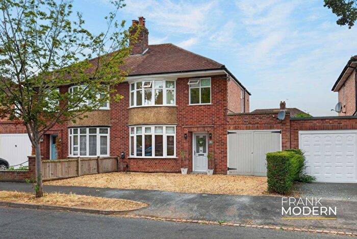 3 Bedroom Semi-Detached House For Sale In Fane Road, Peterborough, PE4
