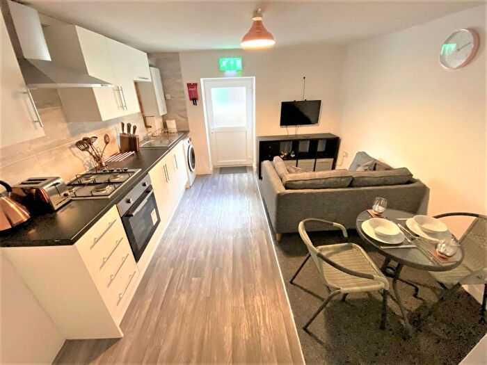 2 Bedroom Flat To Rent In Belle Green Lane, Ince, Wigan, WN2
