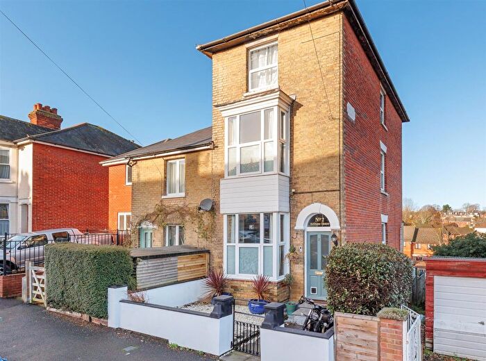 4 Bedroom Detached House For Sale In Fellows Road, Cowes, PO31