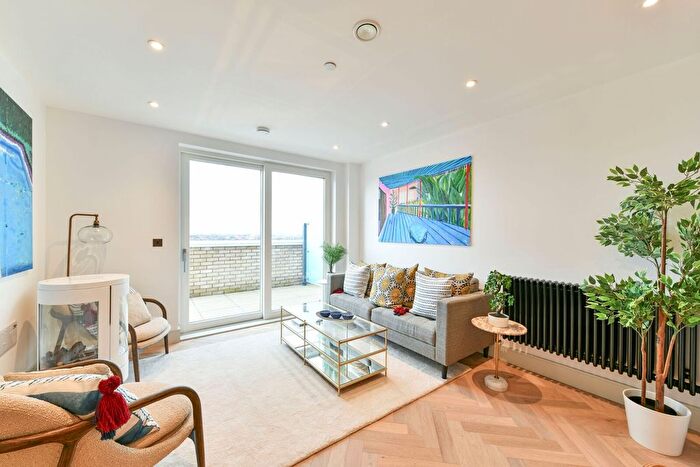 3 Bedroom Flat For Sale In Clifton Mansions, Willesden Green, NW2