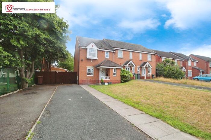 3 Bedroom Semi-Detached House To Rent In Alderley Crescent, Walsall, WS3