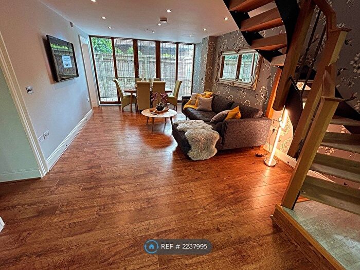 2 Bedroom Detached House To Rent In Headington Road, Headington, Oxford, OX3
