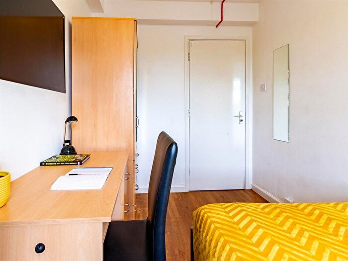 1 Bedroom Flat To Rent In Lower Road, London, SE16