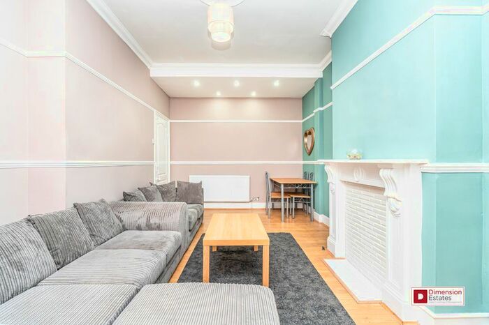 1 Bedroom Flat To Rent In Windsor Road, Ilford, Essex, IG1