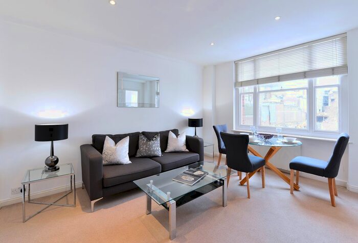 1 Bedroom Flat To Rent In Hill Street, Mayfair, London, W1J