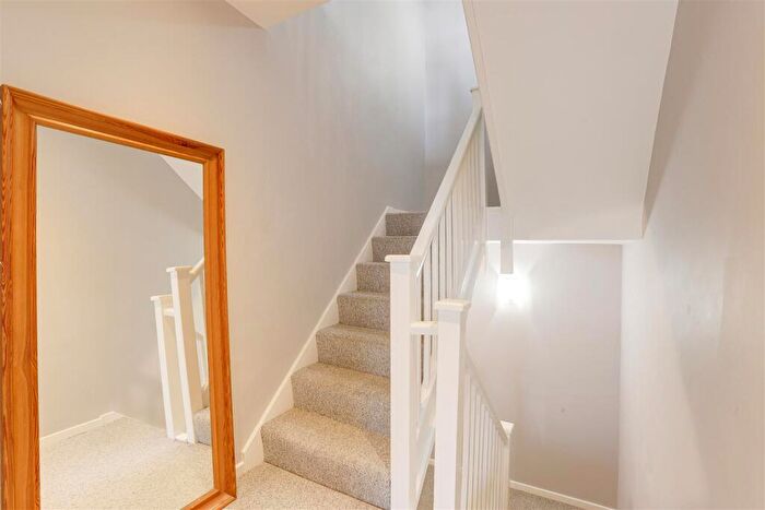2 Bedroom Apartment To Rent In The Mews, Cliff Road, Nottingham, NG1