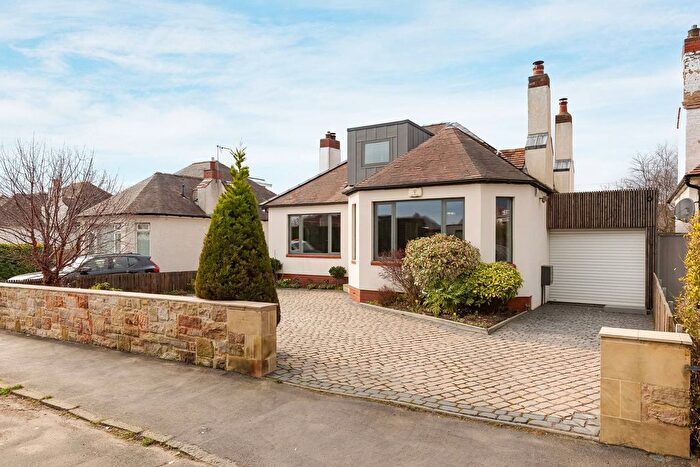 4 Bedroom Detached Bungalow For Sale In Craigmount Grove, Edinburgh, EH12