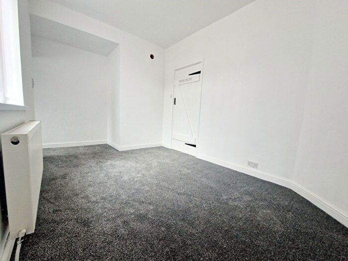 1 Bedroom Flat To Rent In Whittaker Lane, Prestwich, M25