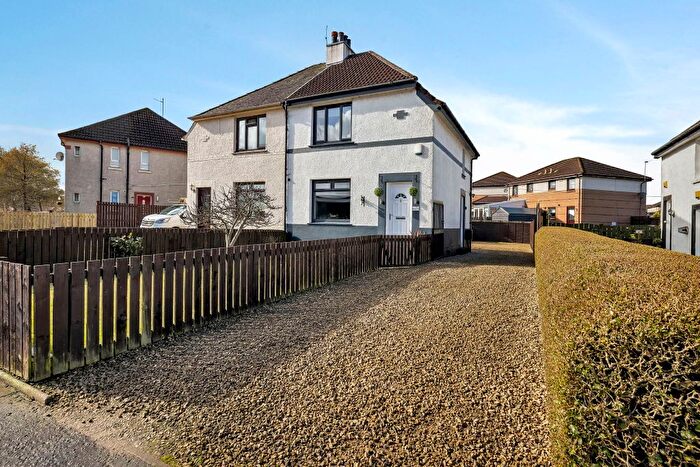 3 Bedroom Semi Detached House For Sale In Glasgow Road, Barrhead, Glasgow, East Renfrewshire, G78