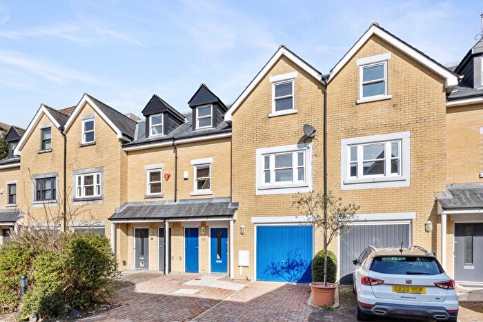 4 Bedroom House To Rent In Denmark Mews, BN3