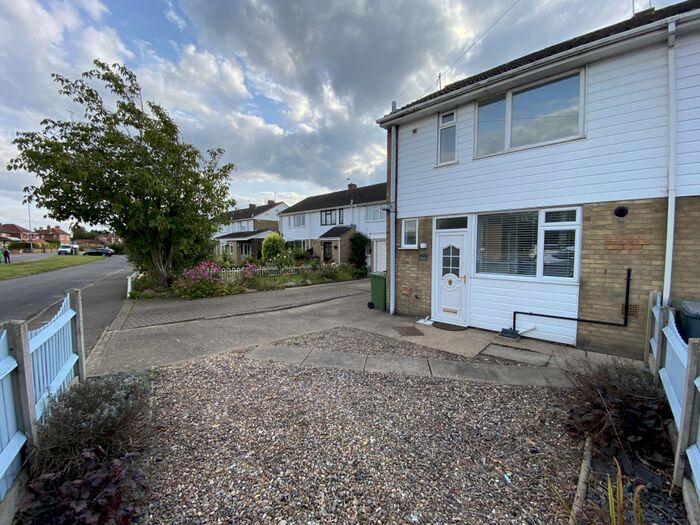 3 Bedroom Semi-Detached House To Rent In Lodore Avenue, Norwich, NR6