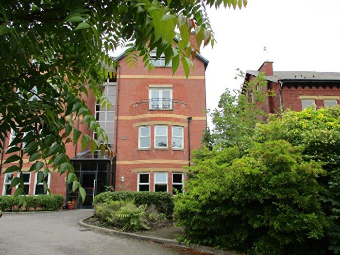 2 Bedroom Apartment To Rent In Park Avenue, Southport, PR9