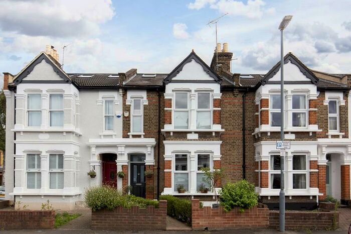 5 Bedroom Terraced House To Rent In Oak Hall Road, Wanstead, E11