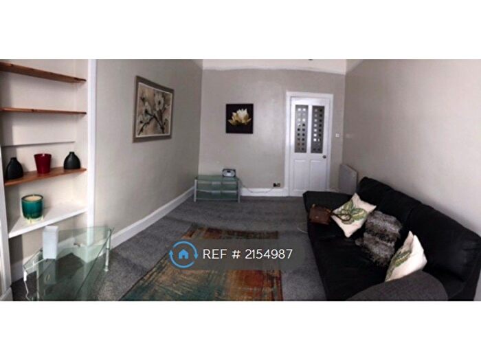 1 Bedroom Flat To Rent In Thornwood Avenue, Glasgow, G11