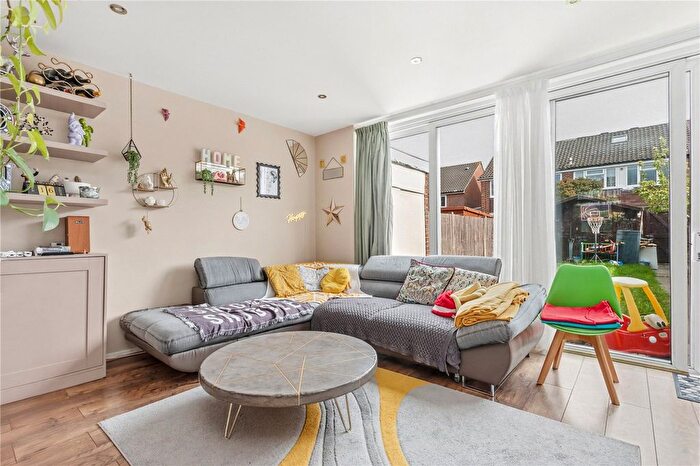 3 Bedroom Terraced House For Sale In Effort Street, London, SW17