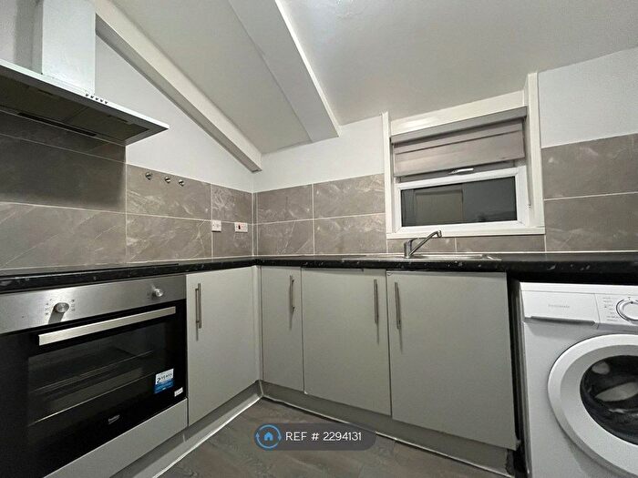 2 Bedroom Flat To Rent In Norbury Road, Thornton Heath, CR7