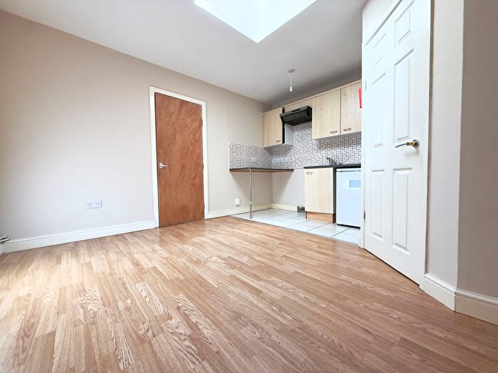 1 Bedroom Flat To Rent In Alexander Road, Birmingham, B27