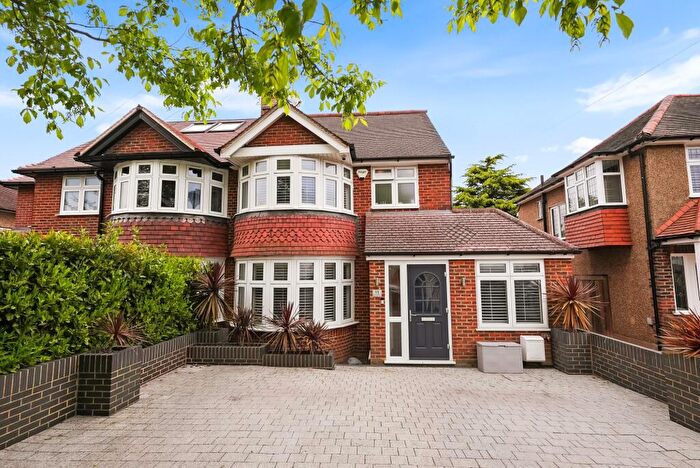 5 Bedroom Semi-Detached House For Sale In Palmersfield Road, Banstead, SM7