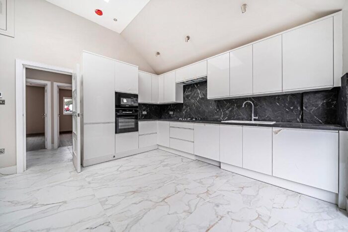 2 Bedroom Bungalow For Sale In Fairmont Close, Belvedere, Kent, DA17