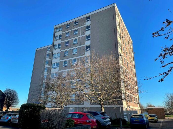 2 Bedroom Flat To Rent In Sun Court, Erith DA8