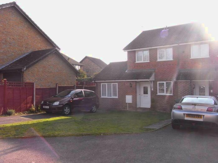 3 Bedroom Property To Rent In Kemerton Close, Calcot, RG31