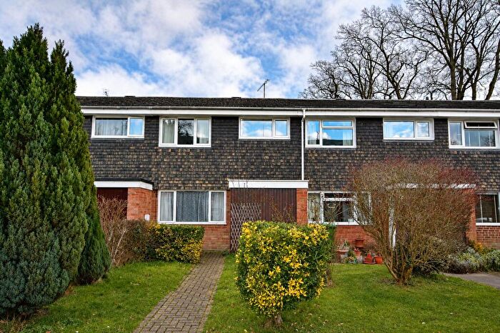 3 Bedroom Terraced House For Sale In Fircroft Close, Woking, Surrey, GU22