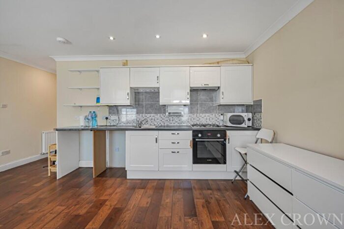 1 Bedroom Flat To Rent In High Road, Leytonstone, E11