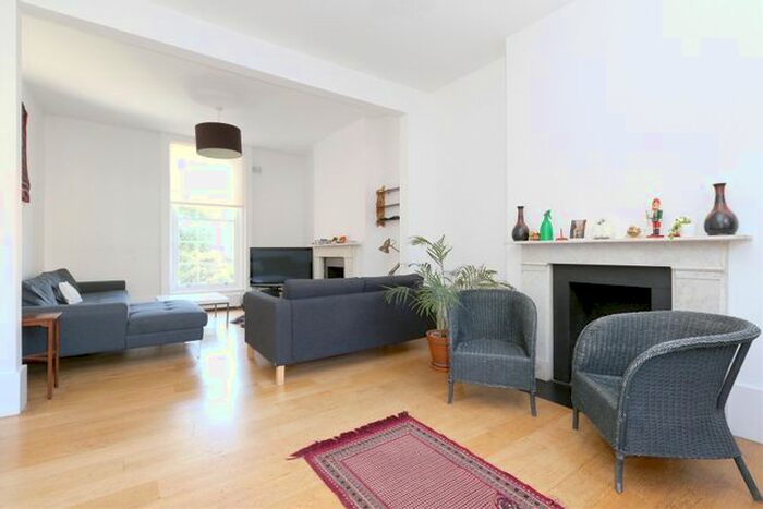 4 Bedroom Semi-Detached House To Rent In Mortimer Road, De Beauvoir, London, N1