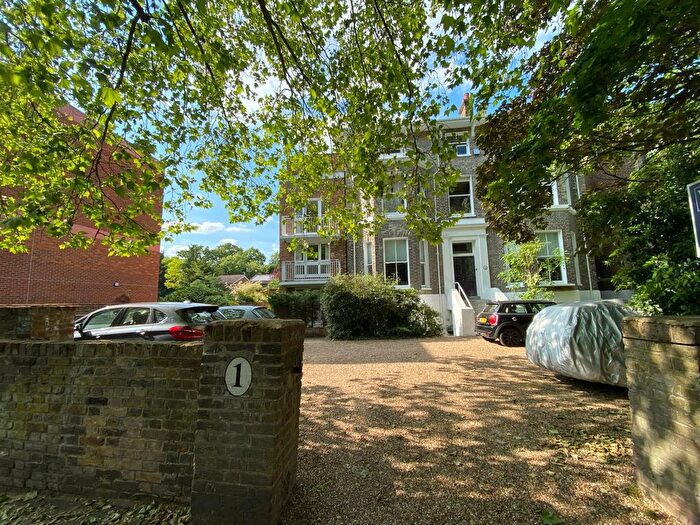 1 Bedroom Flat To Rent In St Johns Park, London, SE3