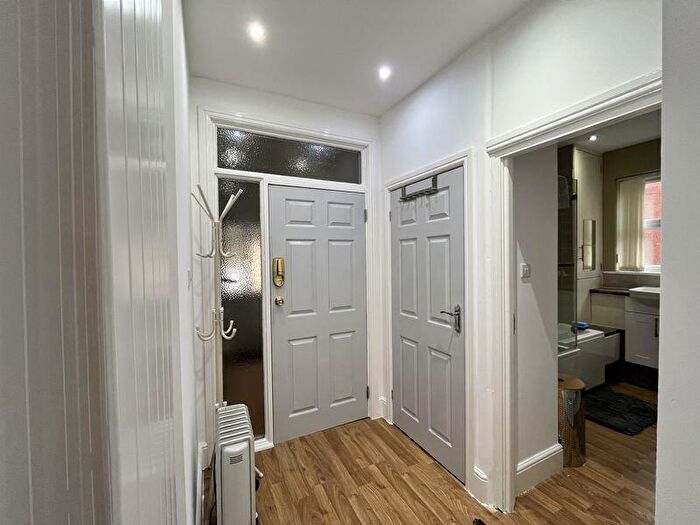 2 Bedroom Apartment To Rent In Magdala Road, Nottingham, NG3