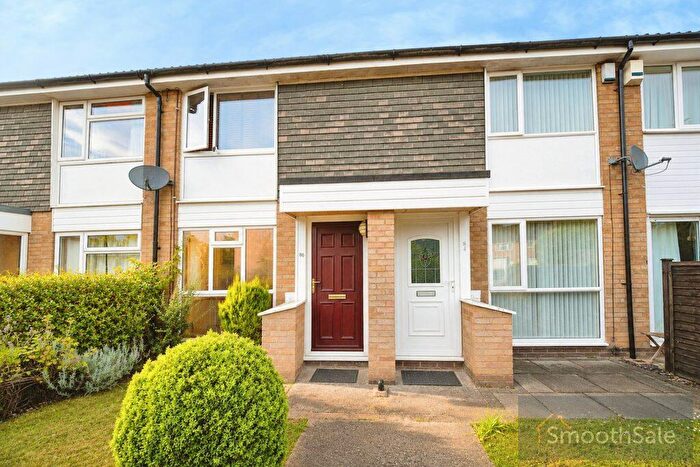 2 Bedroom Terraced House For Sale In Nursery Lane, Leeds, LS17