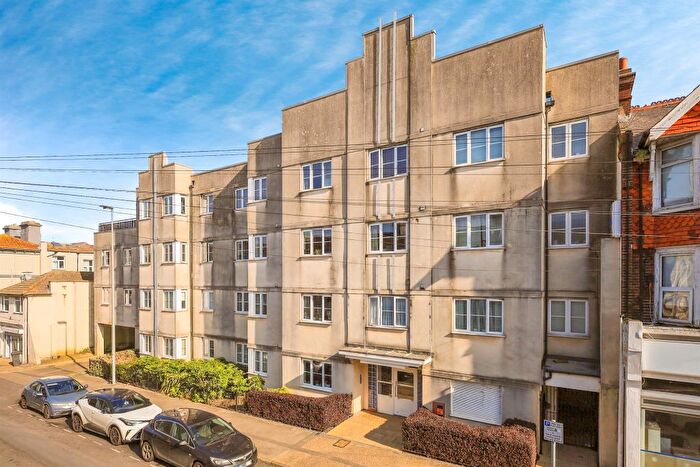 2 Bedroom Flat For Sale In Susans Road, Eastbourne, BN21